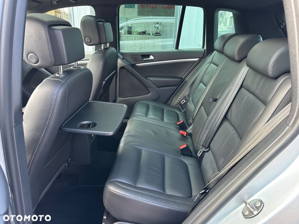 Volkswagen Tiguan - 12