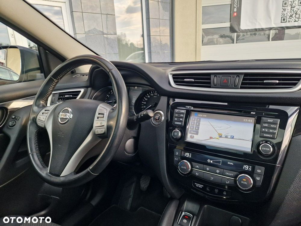Nissan Qashqai 1.2 DIG-T N-Connecta EU6 - 23
