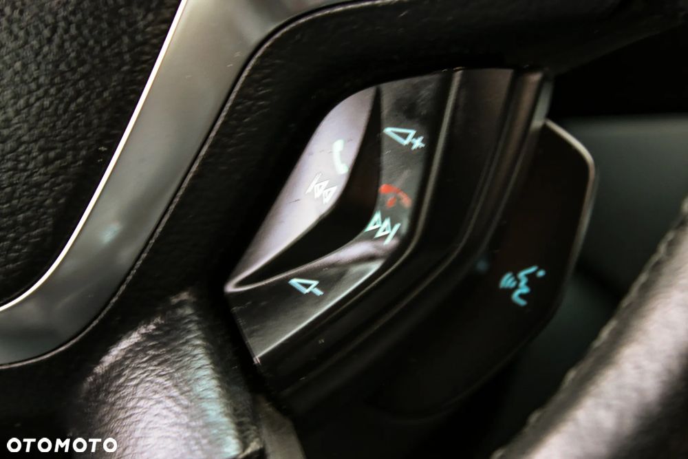 Ford Grand C-MAX 2.0 TDCi Champions Edition - 37