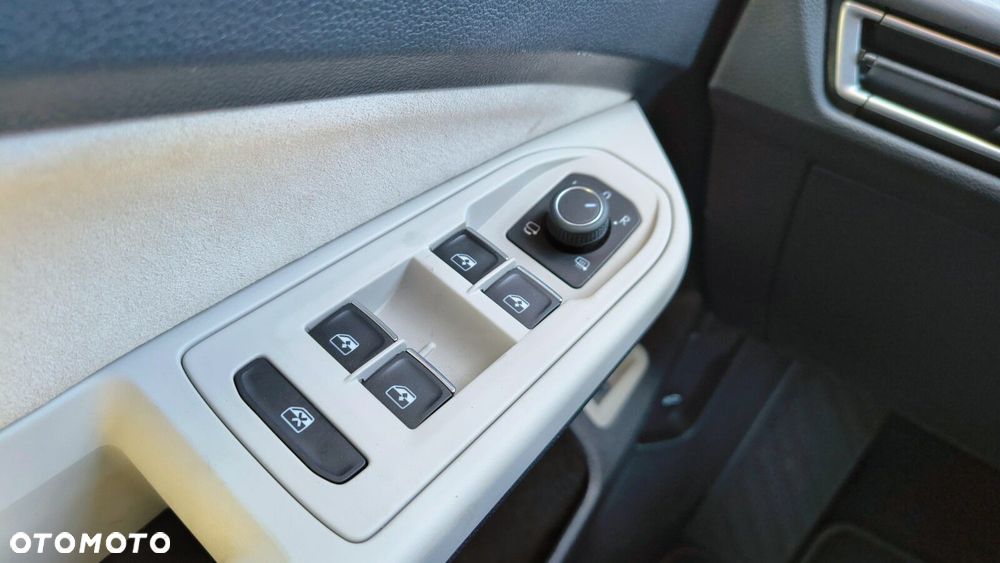 Volkswagen Golf Variant - 25