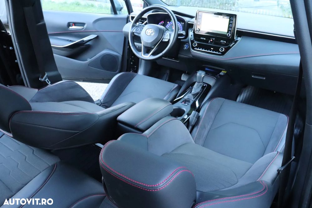 Toyota Corolla 1.8 HSD Exclusive GR Sport - 11