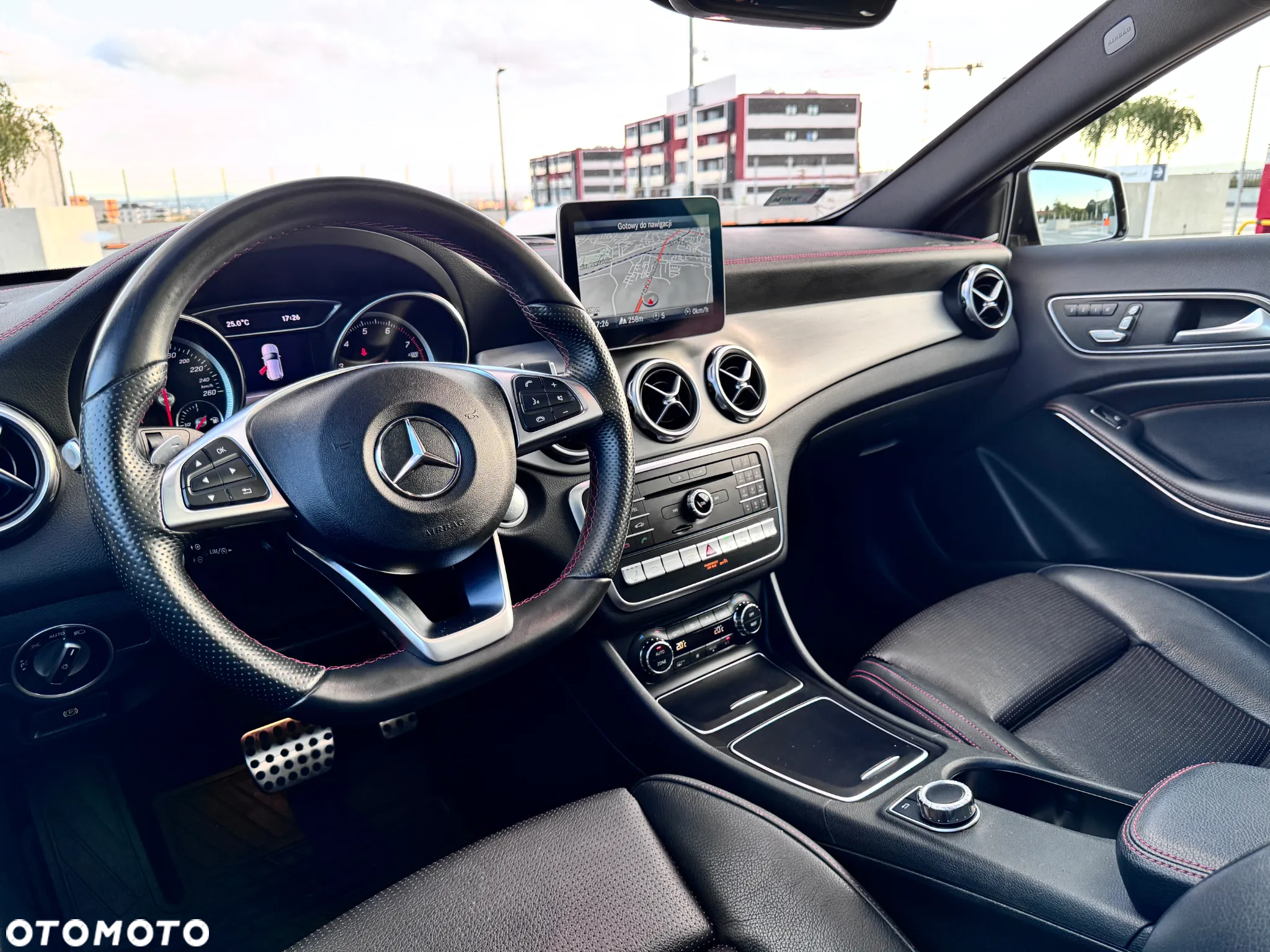 Mercedes-Benz GLA 220 4-Matic AMG Line - 23