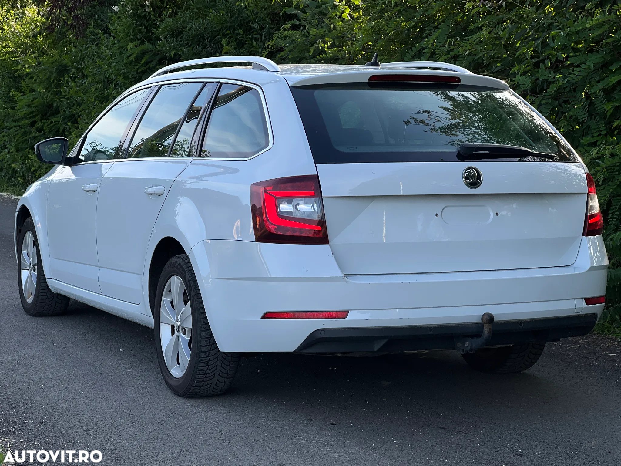 Skoda Octavia Combi Diesel 1.6 TDI DSG Style - 6