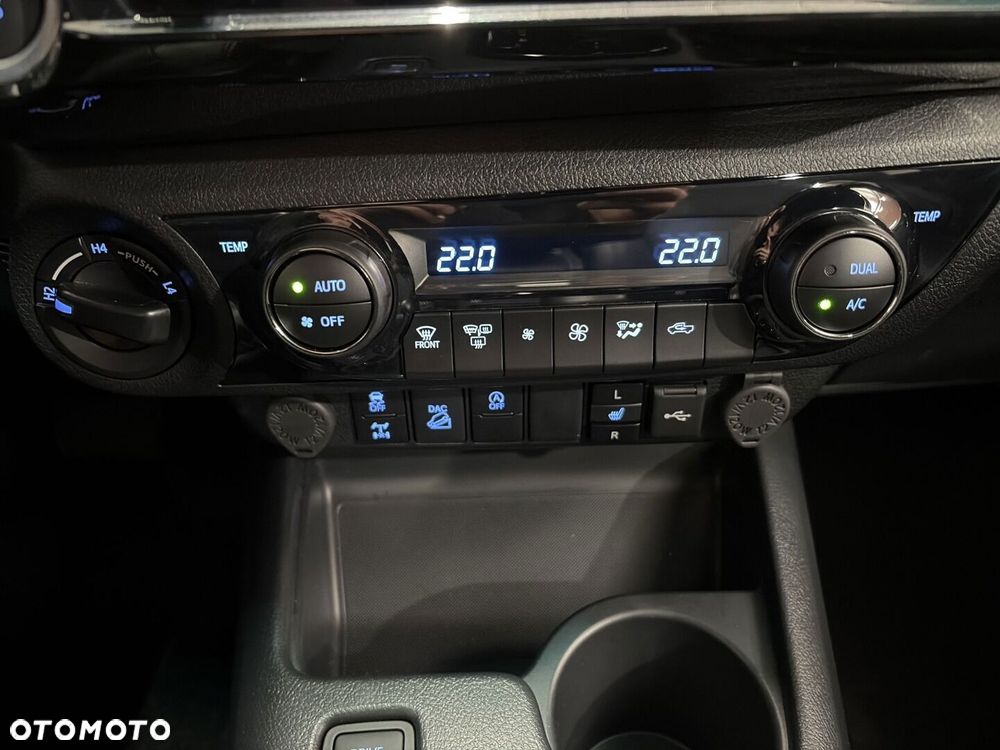 Toyota Hilux 2.8 D-4D mHEV Double Cab Invincible 4x4 - 19