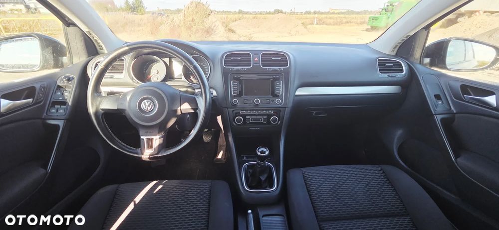 Volkswagen Golf - 23