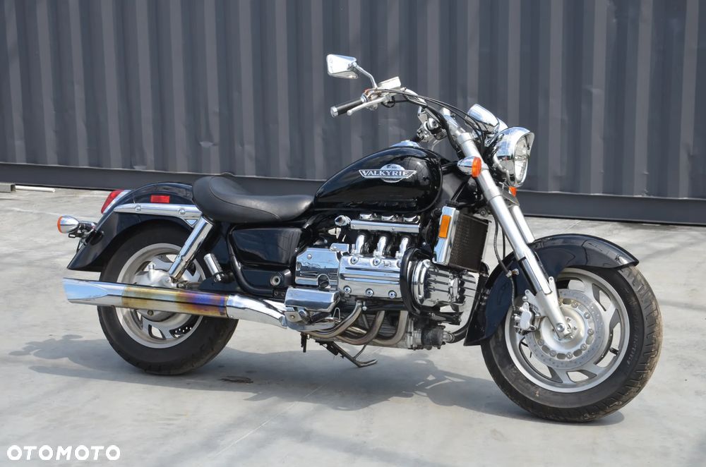 Honda GL - 28