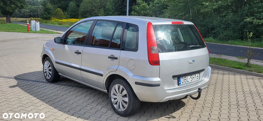 Ford Fusion - 3