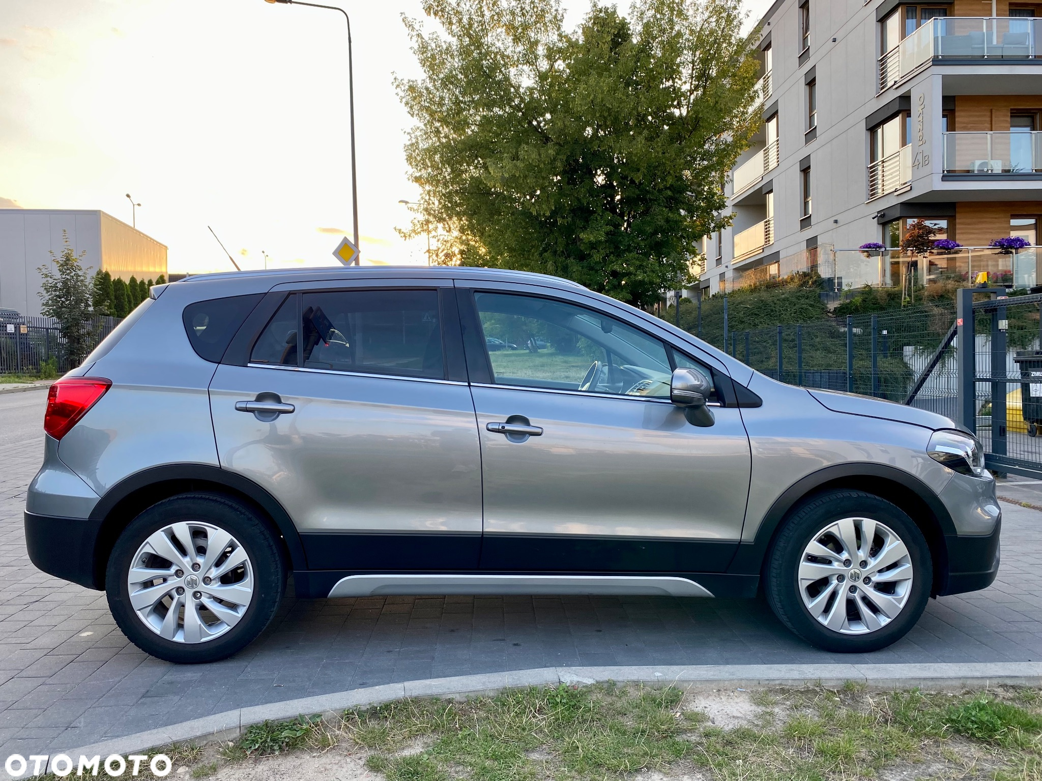 Suzuki SX4 S-Cross 1.4 T Premium - 3