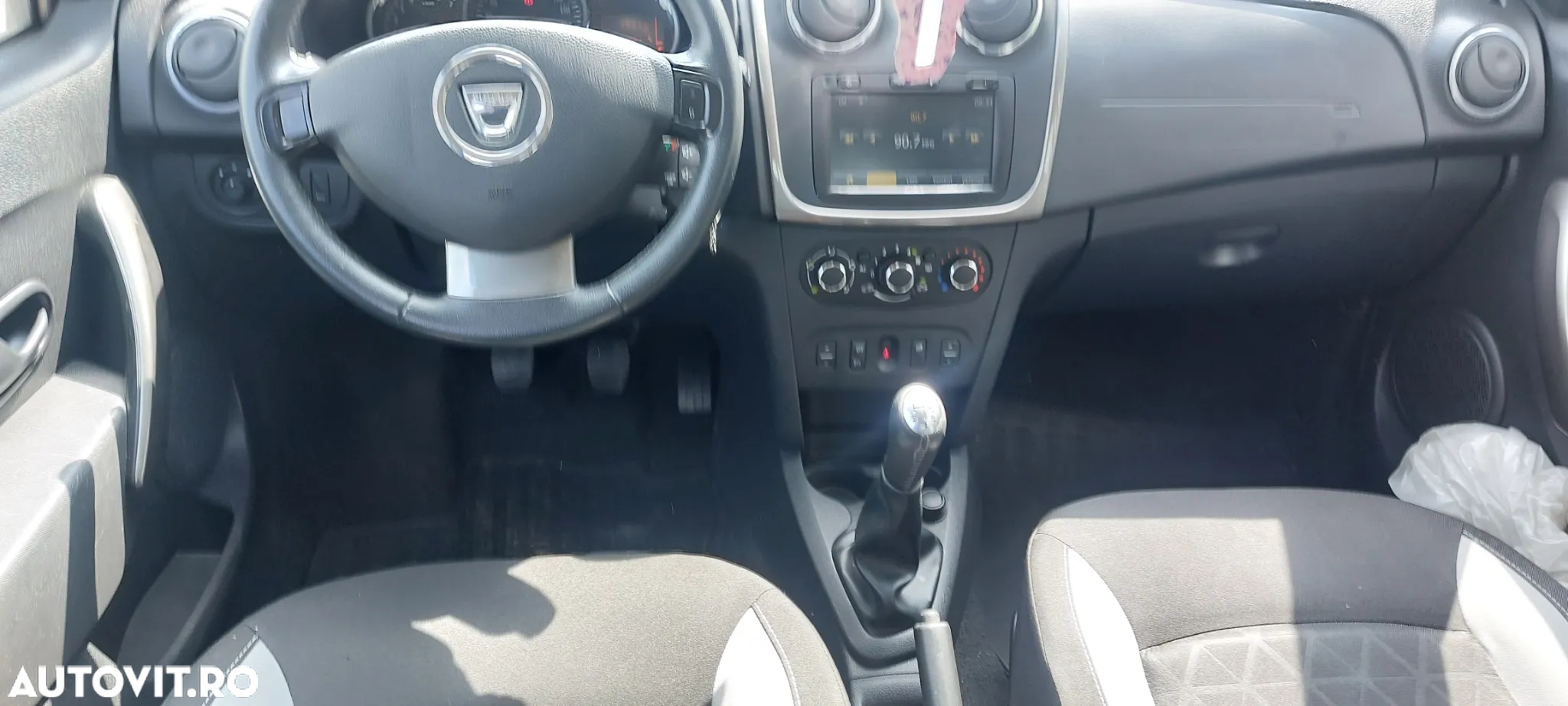 Dacia Sandero Stepway TCe 100 Prestige - 8