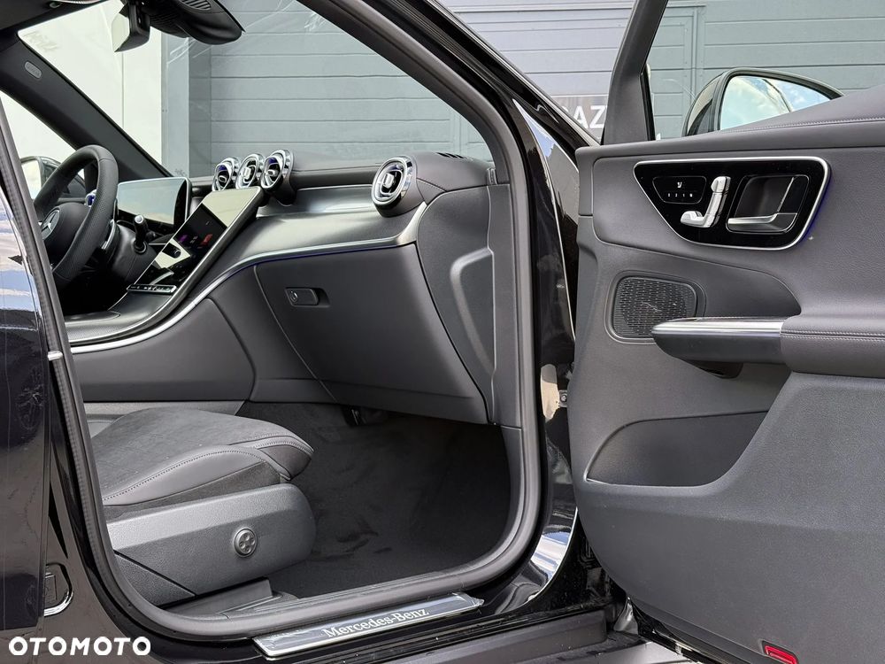 Mercedes-Benz GLC - 23