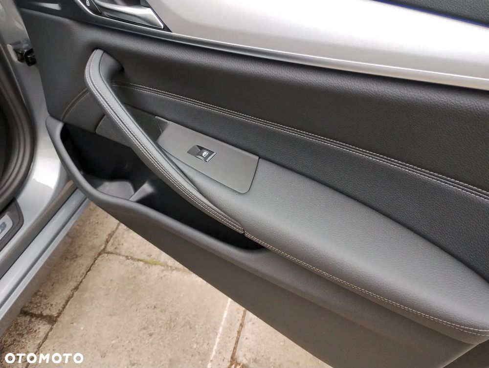 BMW Seria 5 520d - 8