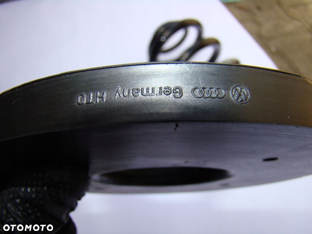 komplet sprężyn tył sprężyna wzmocniona vw t5 t6 t6.1 + poduszka, podkładka - 10