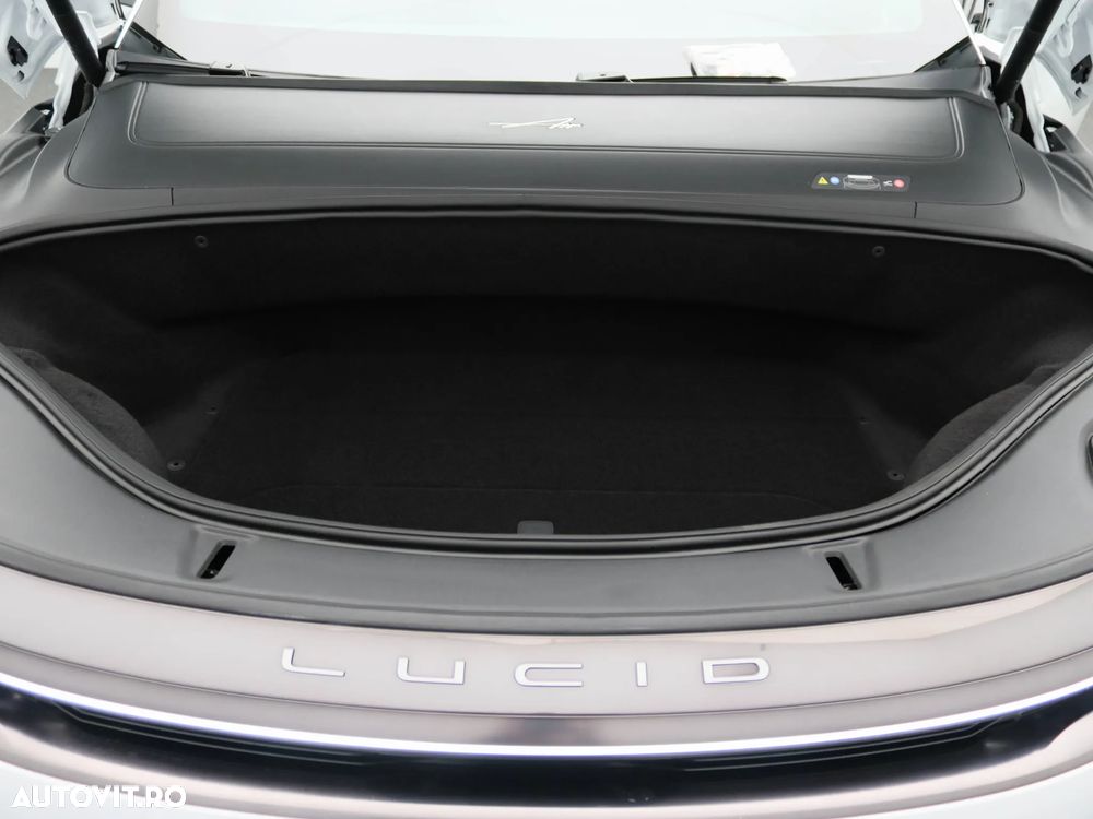 Lucid Air AWD Touring - 16