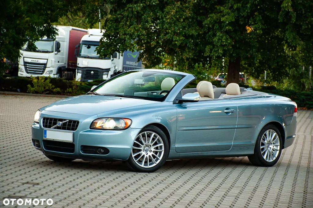 Volvo C70 2.4i Summum - 1