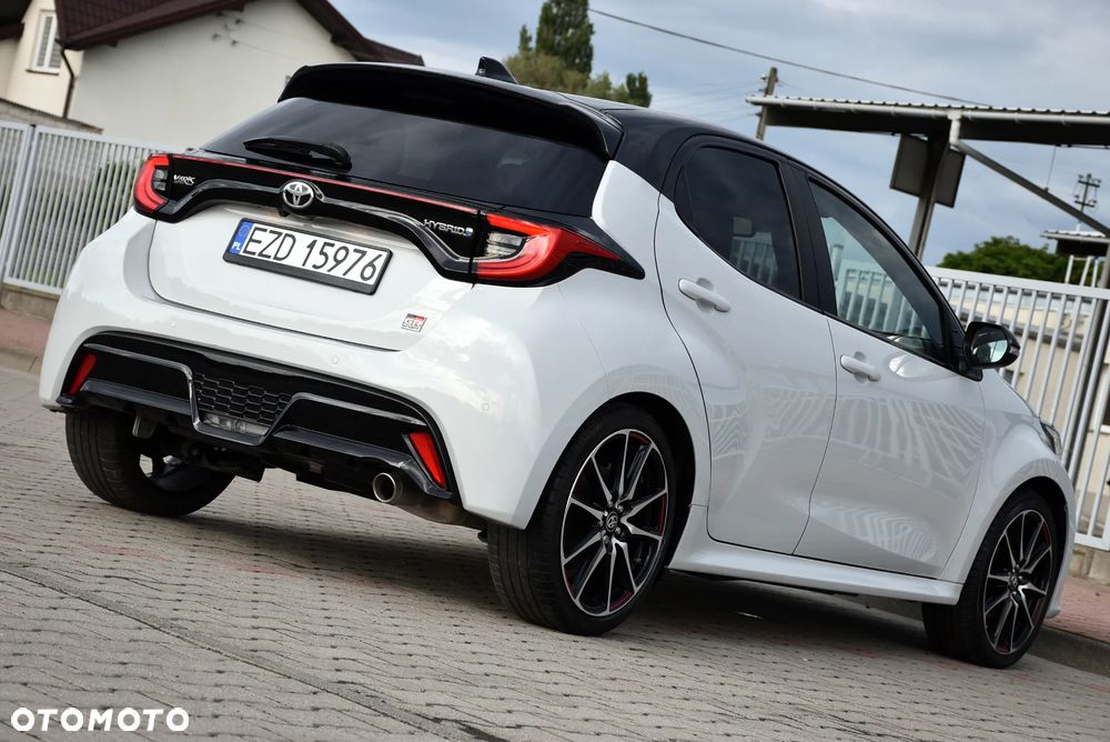 Toyota Yaris Hybrid 1.5 GR Sport - 13
