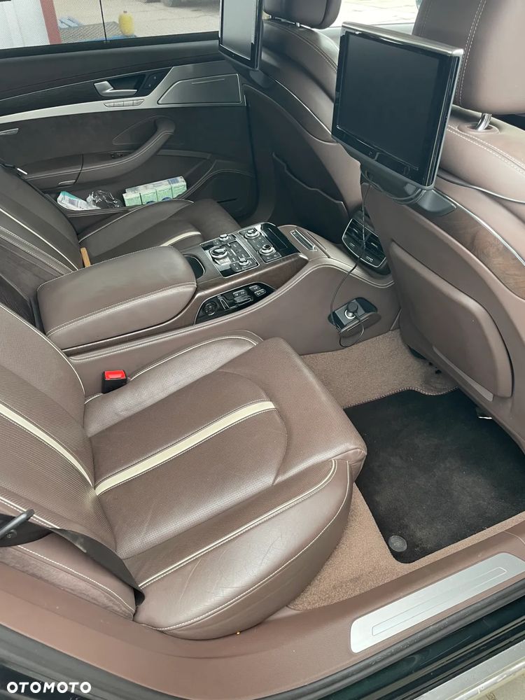 Audi A8 - 8