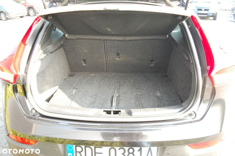 Volvo V40 - 29