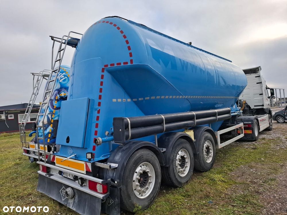 Feldbinder Spitzer 37m3 2014 rok - 4