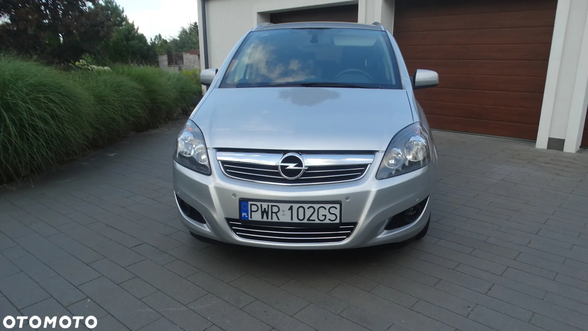 Opel Zafira 1.8 Cosmo - 2