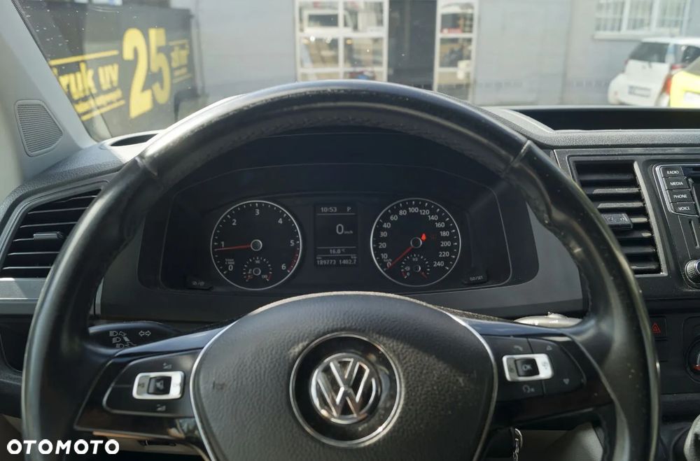 Volkswagen Transporter - 11