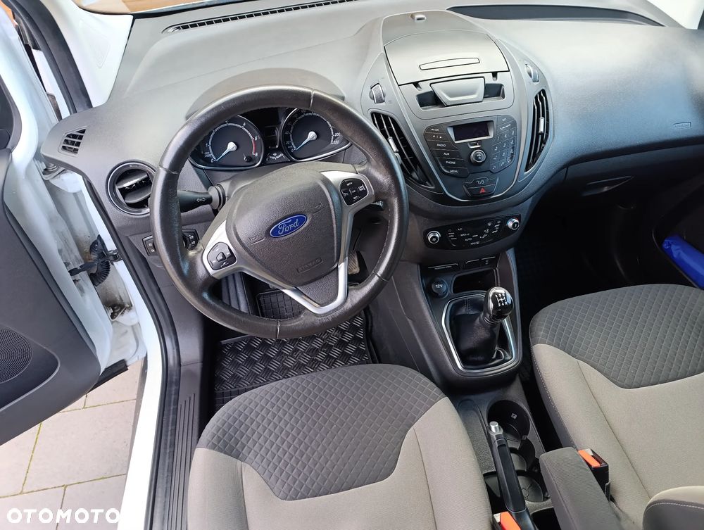Ford Tourneo Courier 1.5 TDCi Titanium - 7