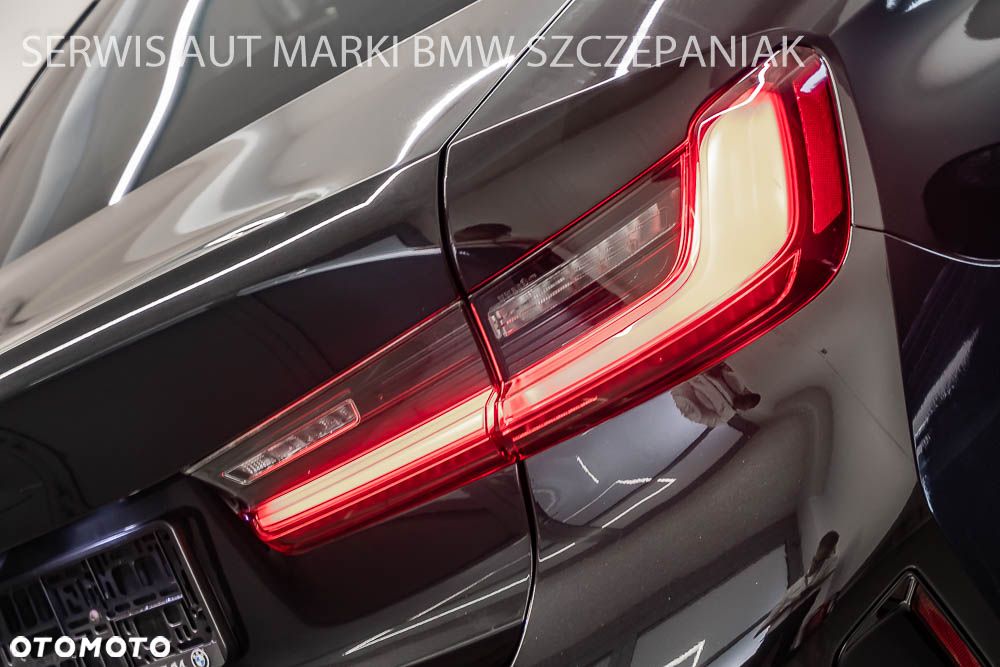 BMW Seria 3 320d xDrive mHEV M Sport sport - 10