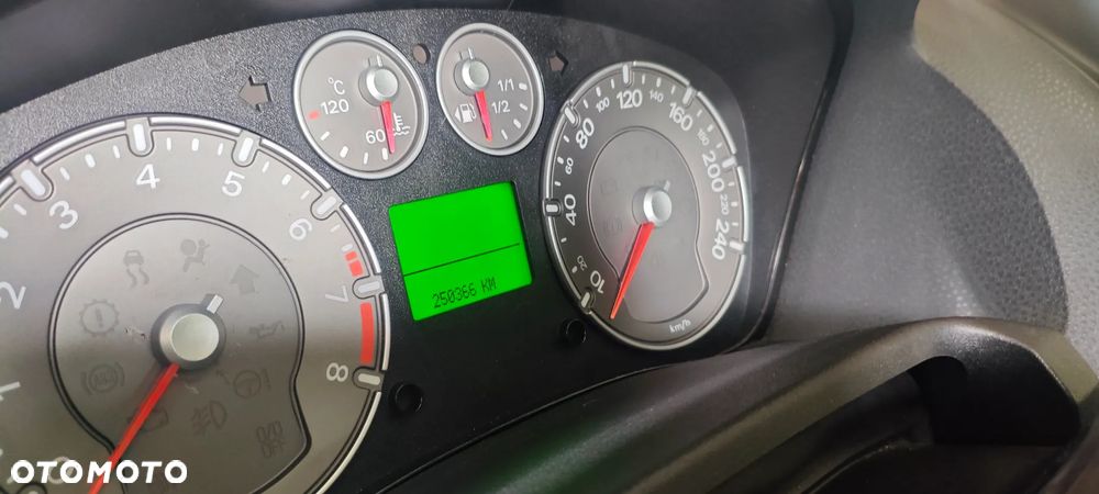 Ford Fiesta - 11
