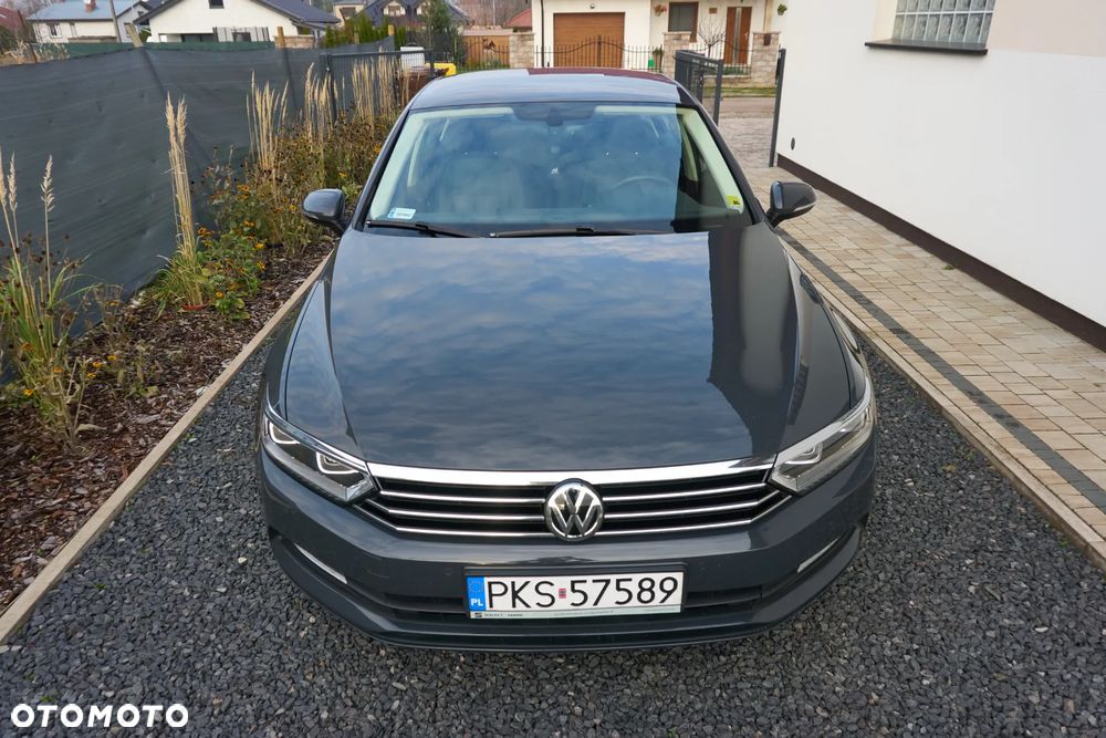 Volkswagen Passat 2.0 TDI SCR Trendline - 13