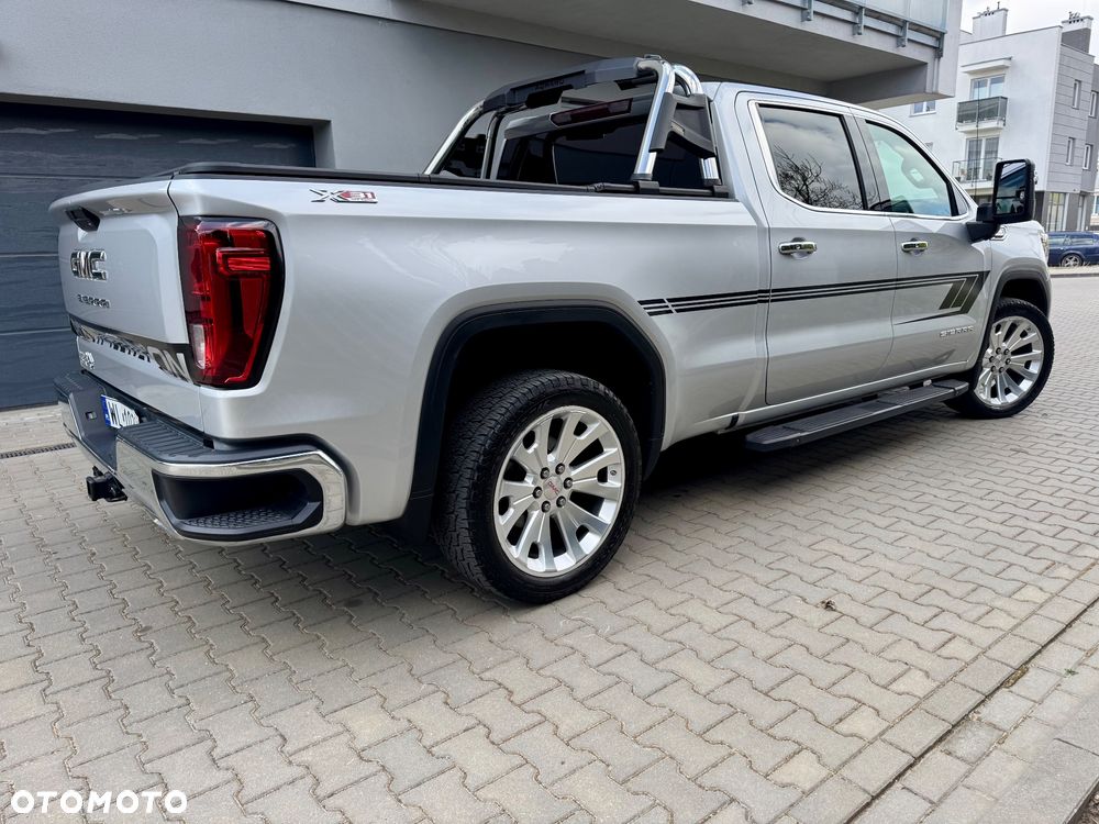 GMC Sierra - 13