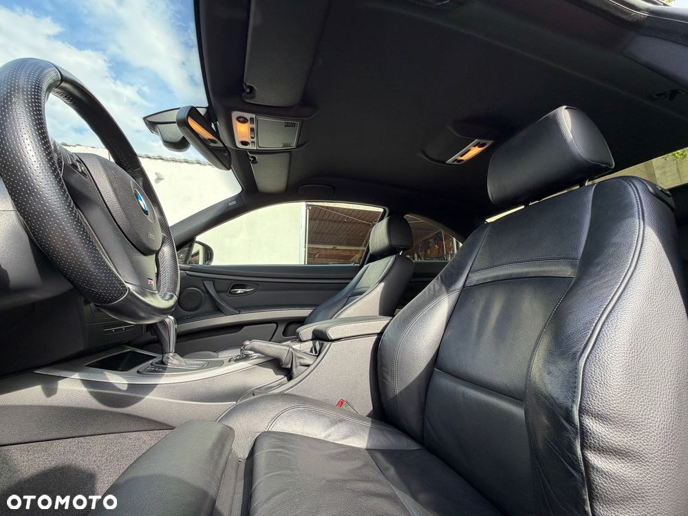 BMW Seria 3 330d xDrive - 25