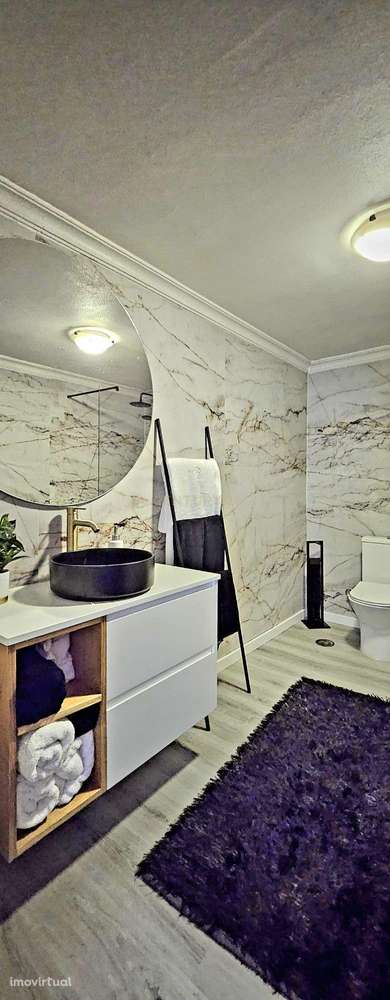 Moradia T4 térrea, com Piscina, Anexos, Garagem para 6 Carros e Elevad - Grande imagem: 5/17