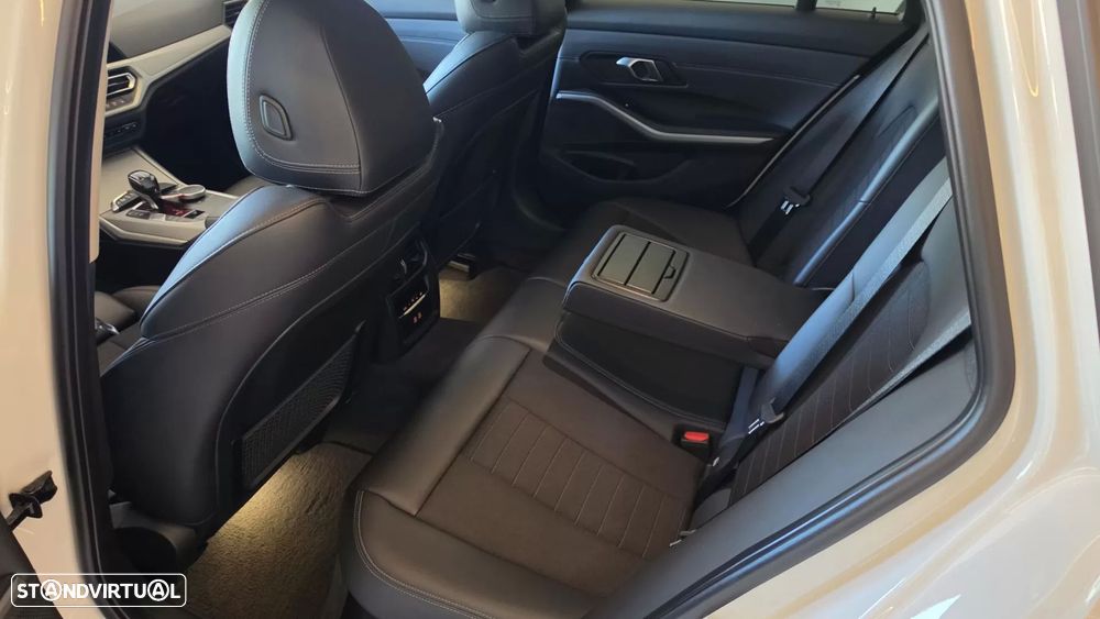 BMW 320 d Aut. Edition M Sport Shadow - 52