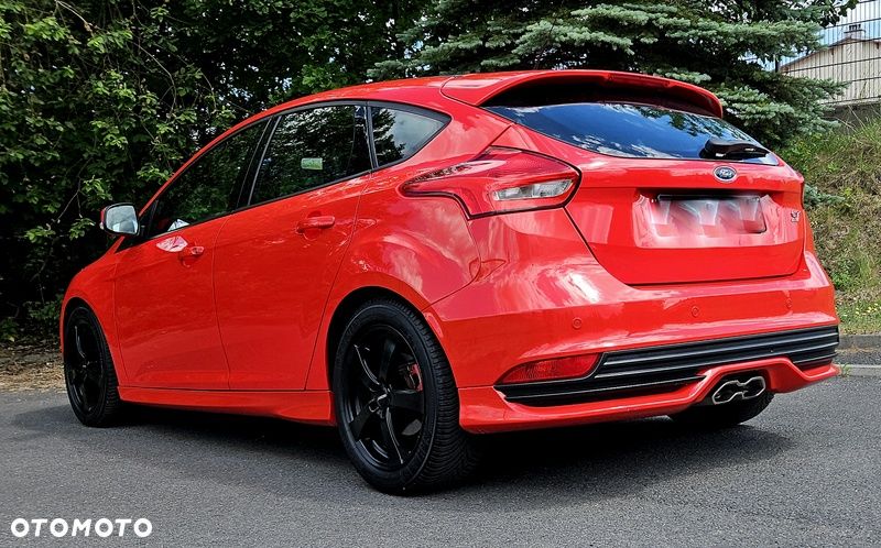 Ford Focus 2.0 TDCi ST - 19