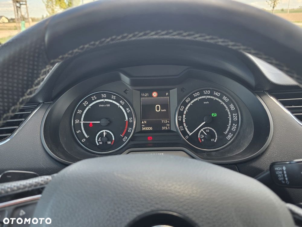 Skoda Octavia 2.0 TDI DSG RS - 16