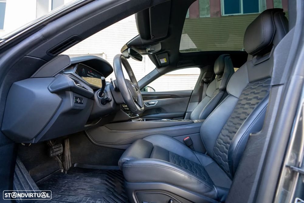 Audi e-tron GT quattro - 10