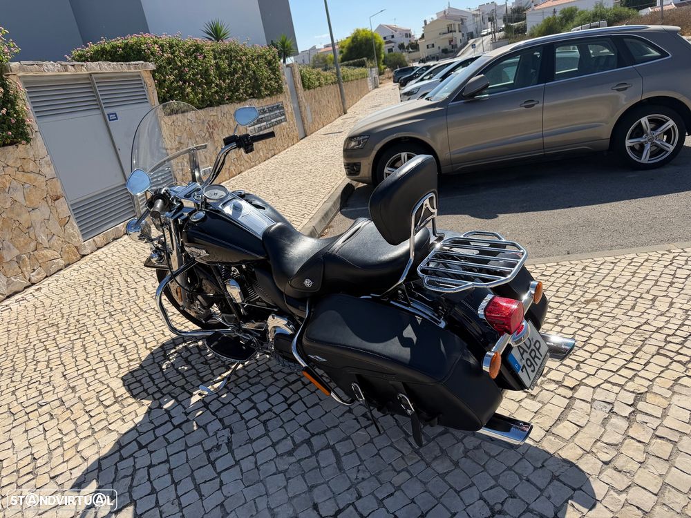 Harley-Davidson FLHRCI Road King Classic - 5