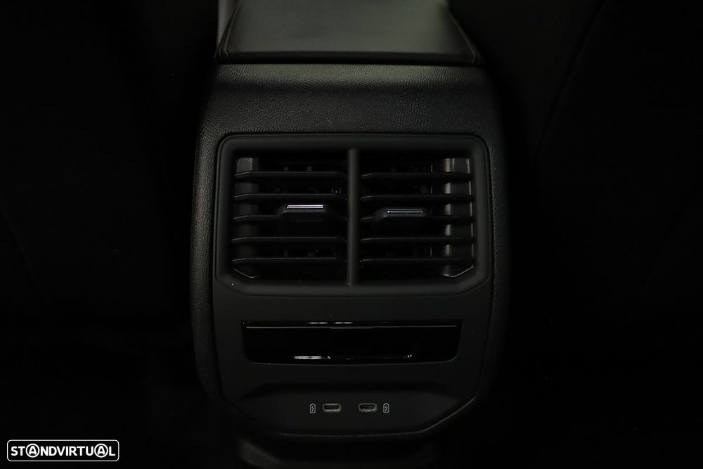 Cupra Formentor 1.5 e-Hybrid DSG - 23