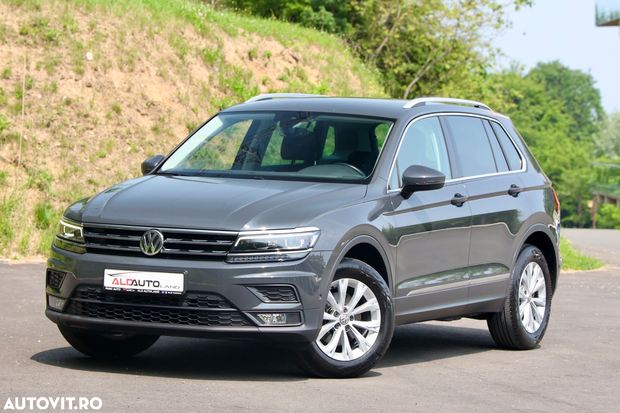 Volkswagen Tiguan 2.0 TDI DPF DSG Comfortline - 1