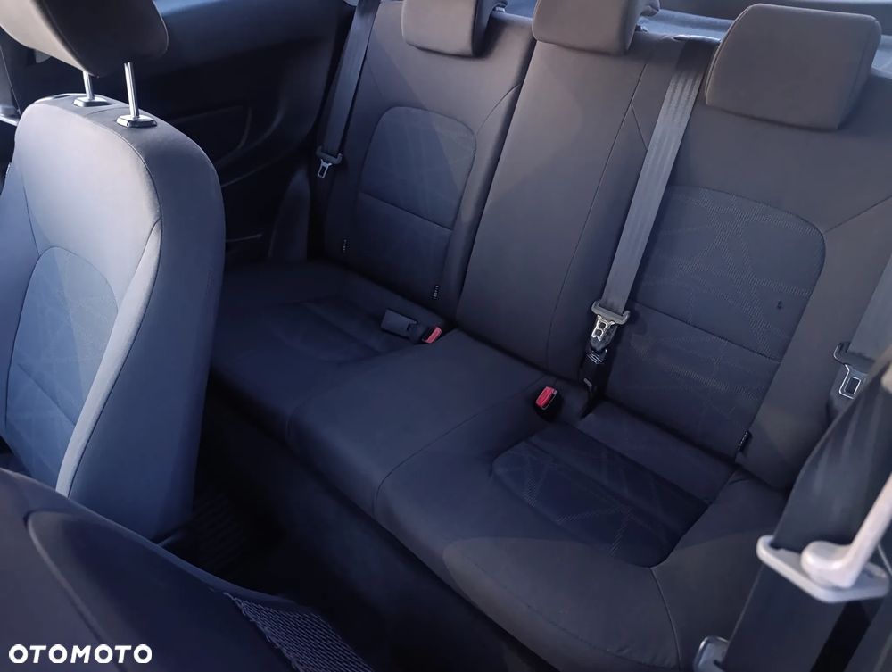 Kia Rio - 13