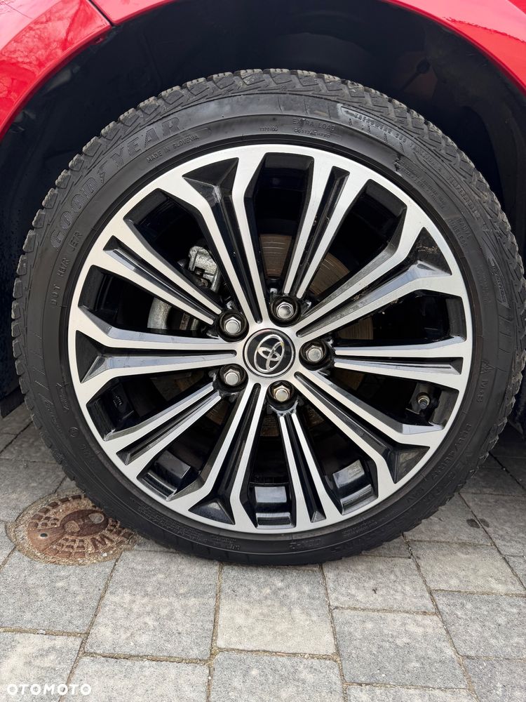 Toyota Corolla 1.8 Hybrid Team Deutschland - 8