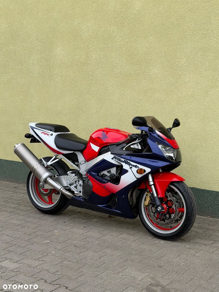 Honda CBR - 1