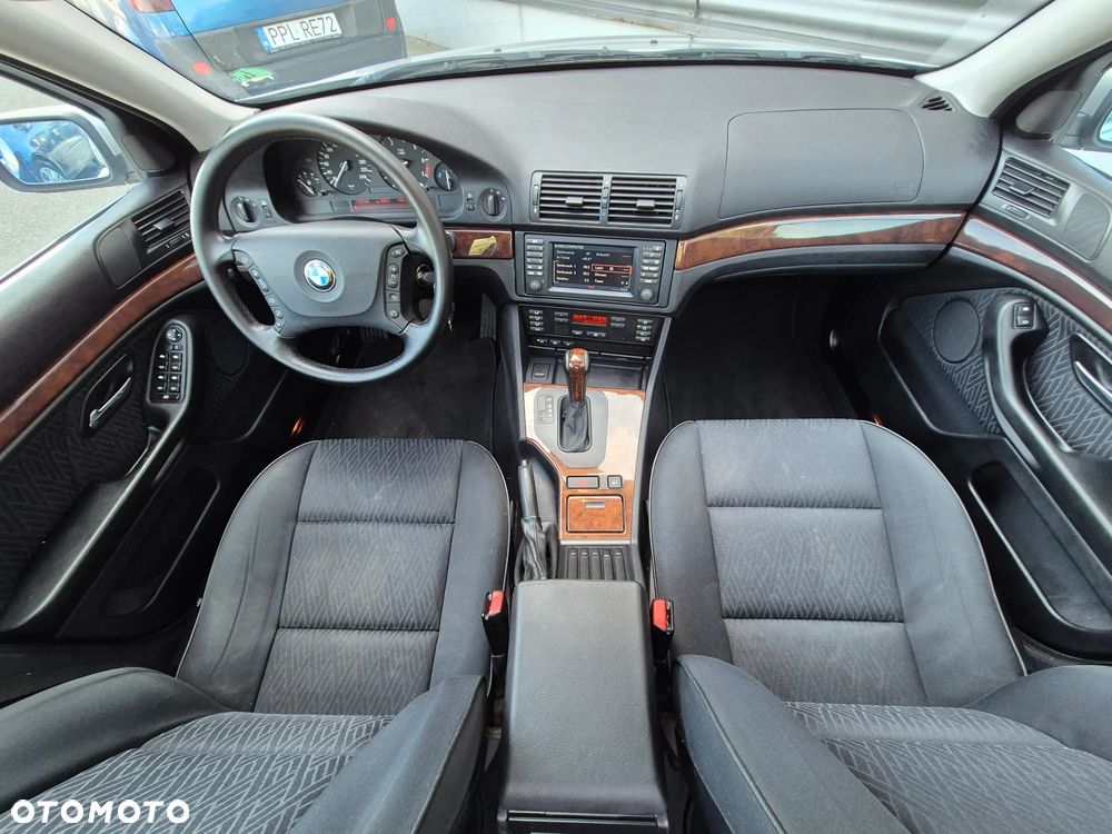 BMW Seria 5 525i - 7