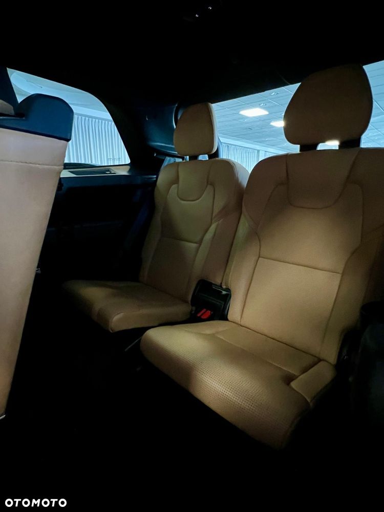 Volvo XC 90 T8 AWD Plug-In Hybrid Inscription 7os - 22