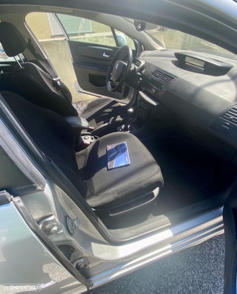 Citroën C4 1.4 16V SX - 8