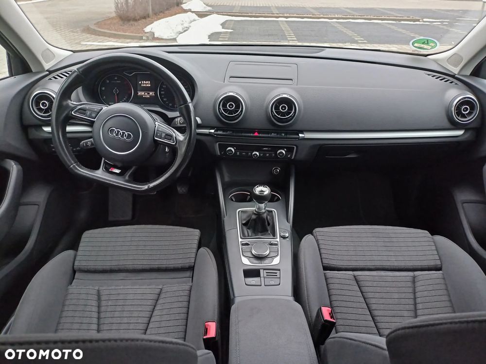 Volkswagen Golf 1.6 BlueTDI Comfortline - 13
