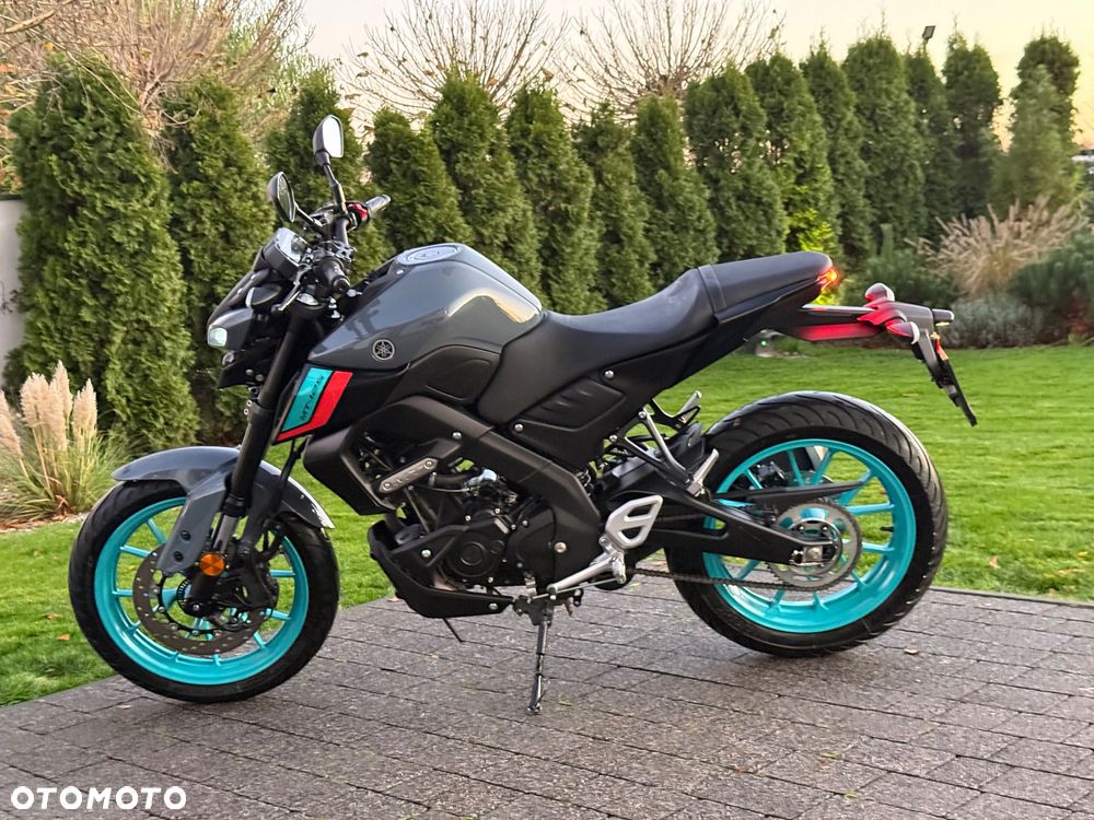 Yamaha MT - 27