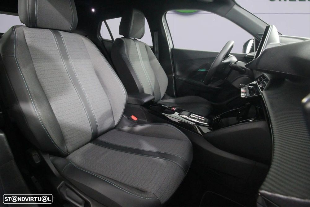 Peugeot e-2008 - 13