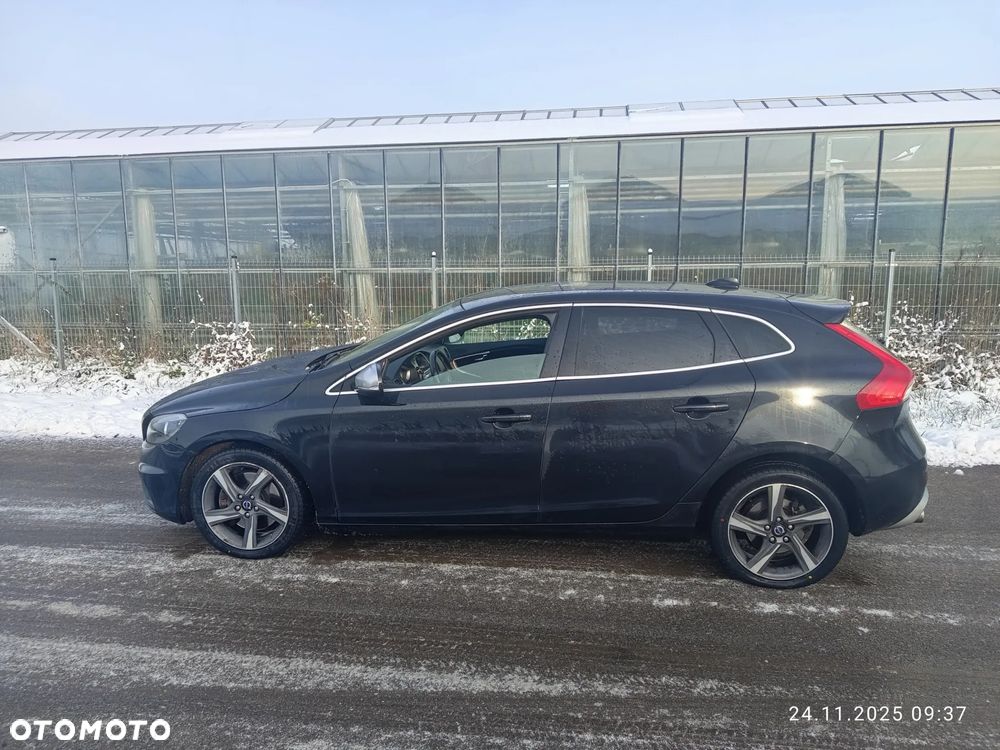 Volvo V40 D3 R Design - 3