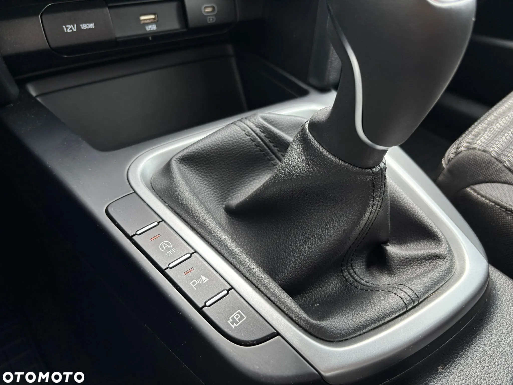 Kia XCeed 1.5 T-GDI M - 21