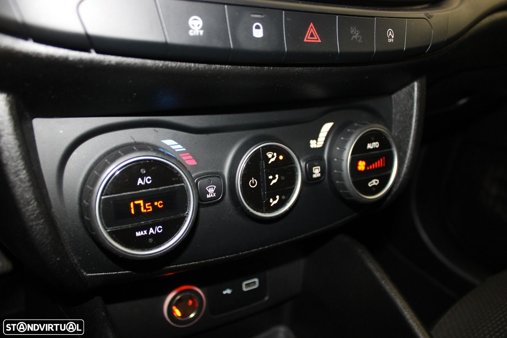 Fiat Tipo Station Wagon 1.6 M-Jet Lounge - 19